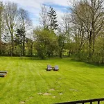 Appartamento Gut Hardesby - Grosszuegig Mit Kamin & Tollem Garten