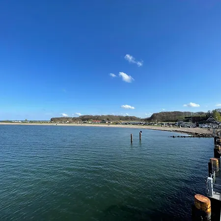 Gut Hardesby - Grosszuegig Mit Kamin & Tollem Garten Appartamento Sörup