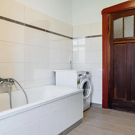 Gut Hardesby - Grosszuegig Mit Kamin & Tollem Garten *