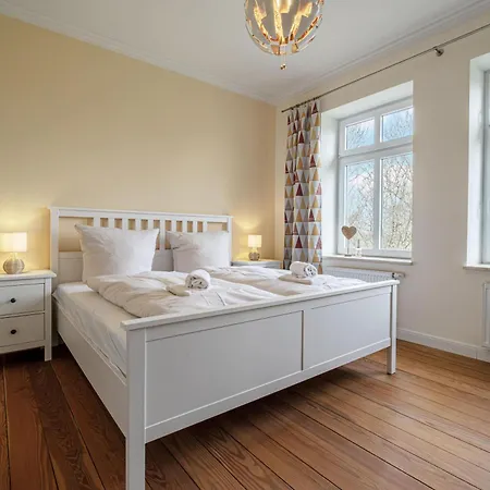 Gut Hardesby - Grosszuegig Mit Kamin & Tollem Garten Appartamento