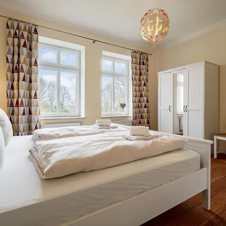 Gut Hardesby - Grosszuegig Mit Kamin & Tollem Garten Sörup