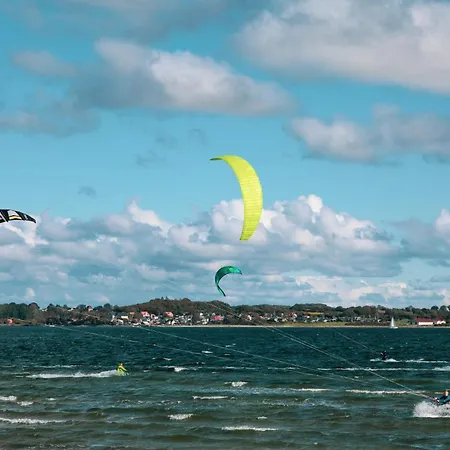 アパート Gut Hardesby - Grosszuegig Mit Kamin & Tollem Garten Sörup