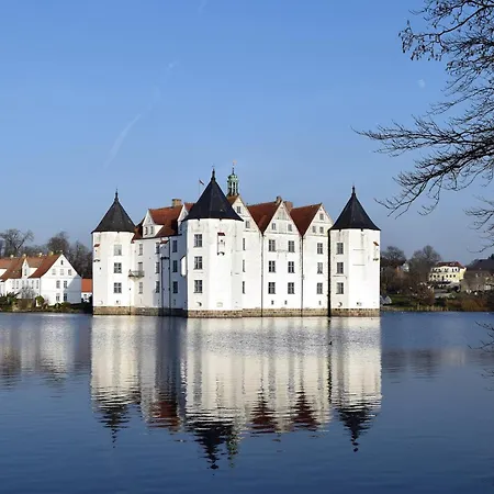 Gut Hardesby - Grosszuegig Mit Kamin & Tollem Garten Sörup